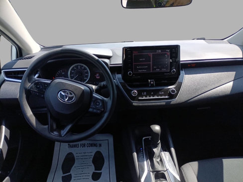 Used 2022 Toyota Corolla LE image 25