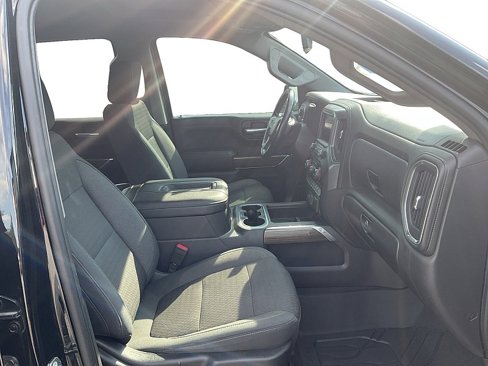 Used 2019 Chevrolet Silverado 1500 RST image 9