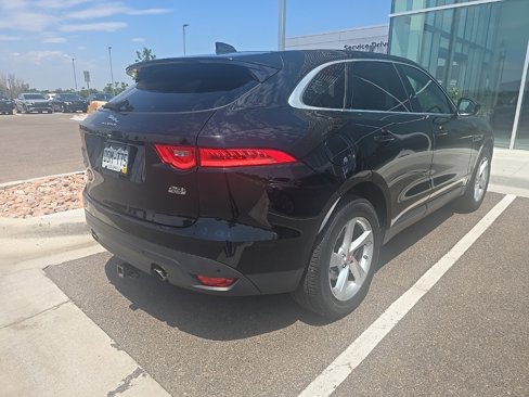 Used 2020 Jaguar F-PACE Premium image 3