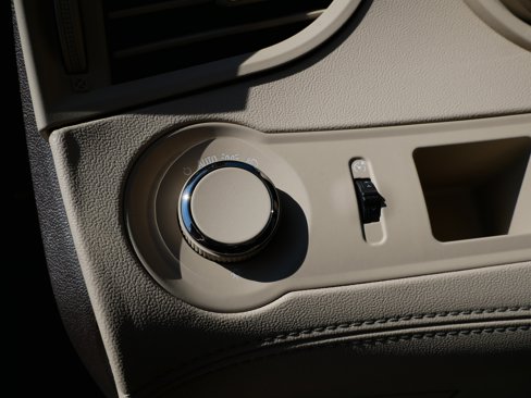 Used 2015 Buick LaCrosse Premium image 8