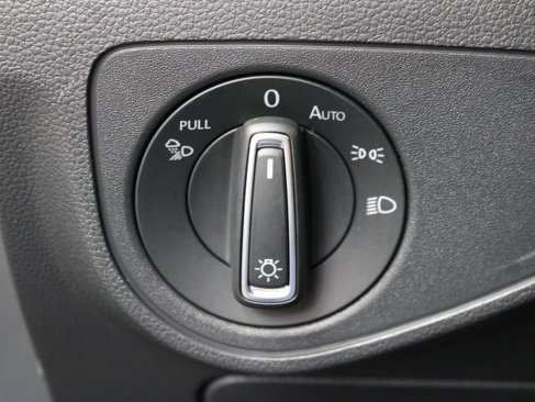 Used 2021 Volkswagen Atlas Cross Sport SEL Premium image 55
