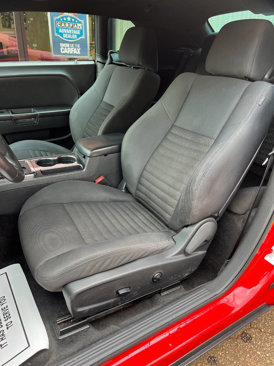 Used 2014 Dodge Challenger SXT image 10