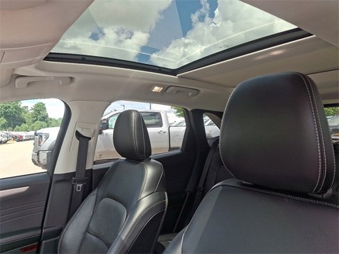 Used 2022 Ford Escape SEL w/ Technology Package image 12