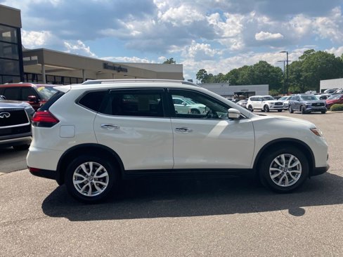 Used 2017 Nissan Rogue SV w/ SV Premium Package image 13