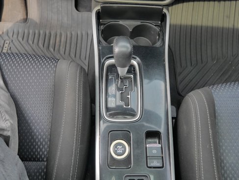 Used 2017 Mitsubishi Outlander SE image 25