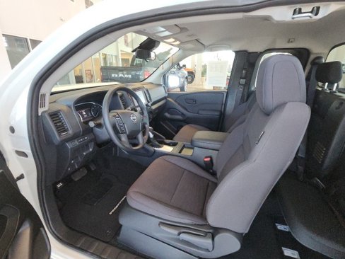 Used 2024 Nissan Frontier S image 28