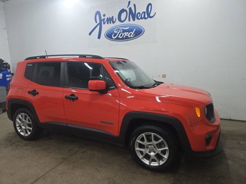 Used 2019 Jeep Renegade Latitude w/ Popular Equipment Group image 1