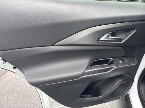 New 2025 Chevrolet Equinox EV LT w/ Comfort Package image 10