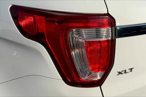 Certified 2016 Ford Explorer XLT image 24