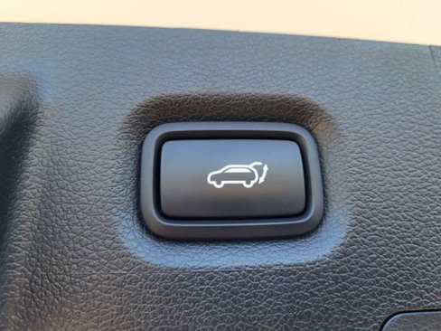 Used 2023 Hyundai Santa Fe SEL image 18