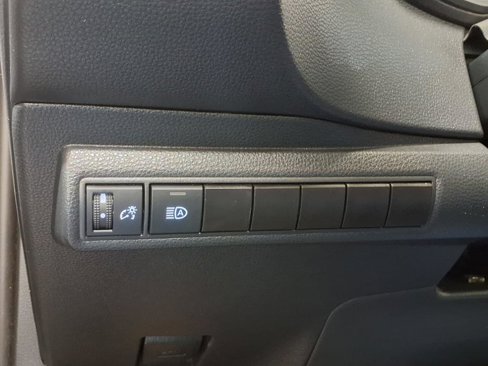 Used 2023 Toyota Corolla LE image 21