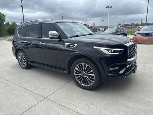 Used 2019 INFINITI QX80 Luxe w/ 22" Wheel Package image 2