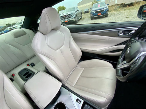 Used 2017 INFINITI Q60 w/ Premium Package image 27