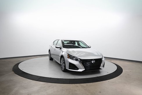 Used 2023 Nissan Altima 2.5 SL image 2