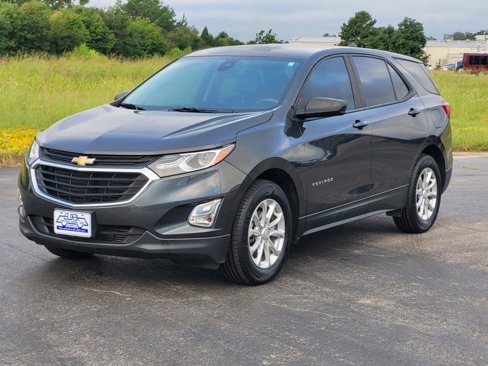 Used 2021 Chevrolet Equinox LS w/ LS Convenience Package image 3