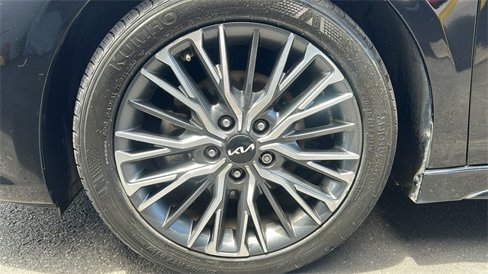 Used 2022 Kia Forte GT-Line w/ GT-Line Premium Package image 9