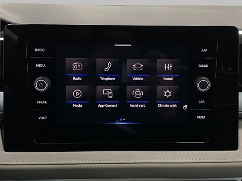 New 2025 Volkswagen Taos SE image 6