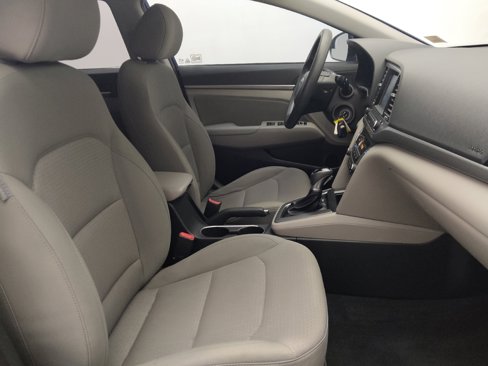 Used 2017 Hyundai Elantra SE image 21