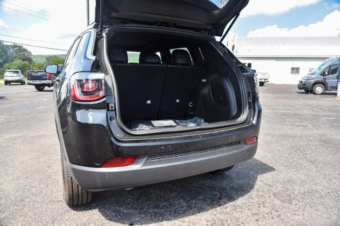 New 2025 Jeep Compass Limited w/ Sun and Sound Group image 18