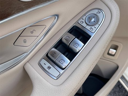 Used 2017 Mercedes-Benz C 300 Sedan image 31