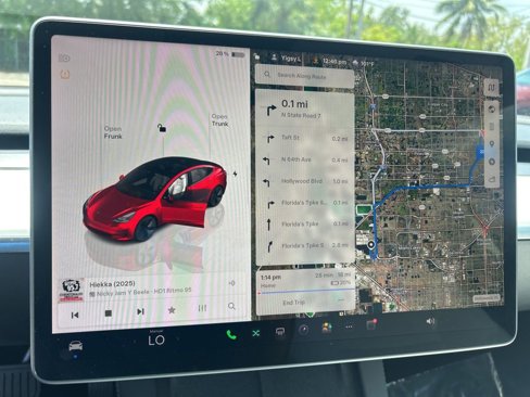 Used 2023 Tesla Model 3 Standard Range image 12