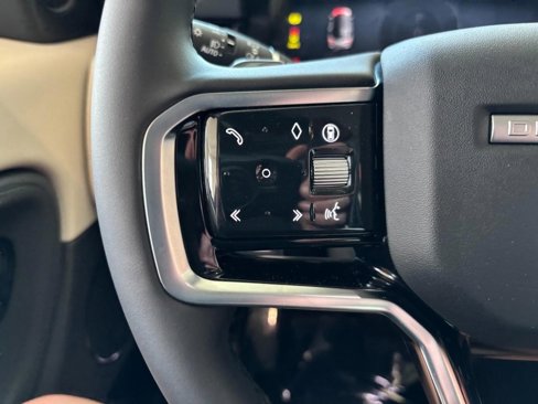 New 2025 Land Rover Discovery Sport S image 17