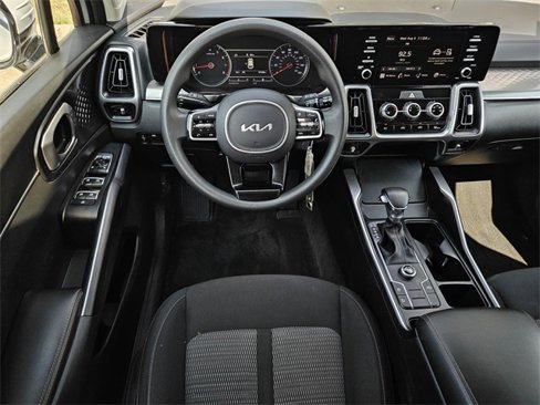 Used 2022 Kia Sorento LX image 15