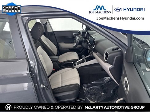Certified 2024 Hyundai Venue SEL image 12