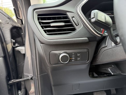 Certified 2022 Ford Escape SE w/ Cold Weather Package image 13