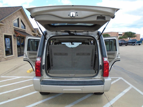 Used 2007 Jeep Commander Sport image 25