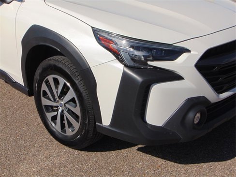 Used 2023 Subaru Outback Premium image 2
