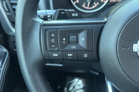 Used 2024 Nissan Rogue SV image 27