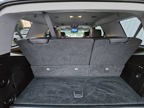 Used 2018 Cadillac Escalade Luxury image 17