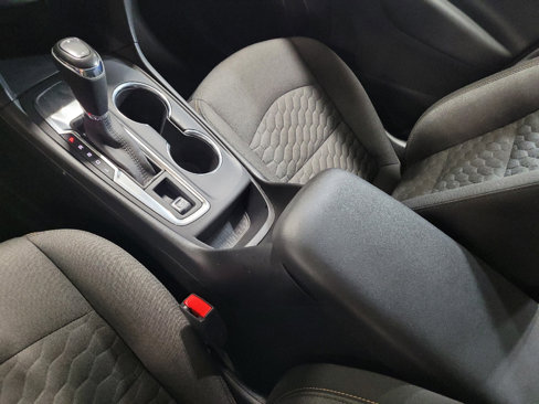 Used 2020 Chevrolet Equinox LT w/ Driver Convenience Package image 26