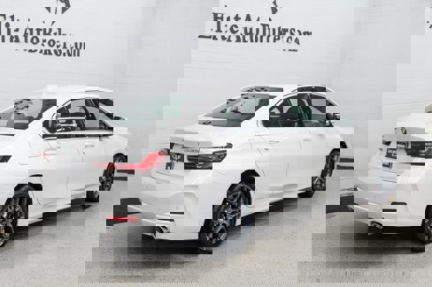 Used 2025 BMW 330i xDrive Sedan w/ Convenience Package image 38