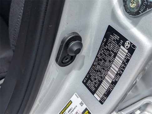 Used 2023 Toyota Corolla LE image 19