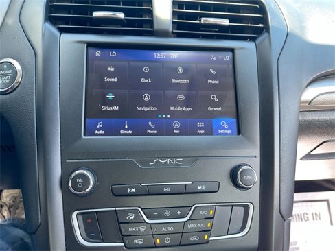 Used 2020 Ford Fusion SE w/ Equipment Group 151A image 13