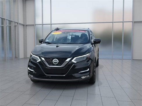 Certified 2020 Nissan Rogue Sport SL w/ Premium Package image 3