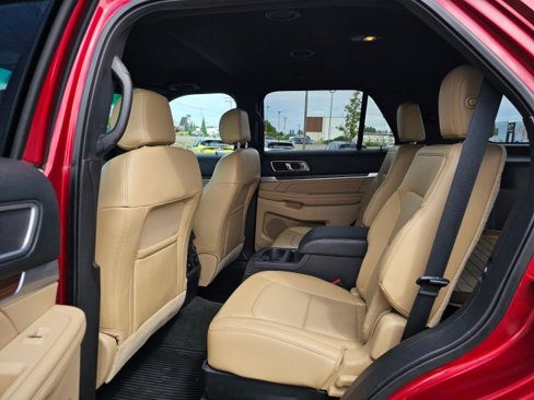 Used 2016 Ford Explorer Limited image 23