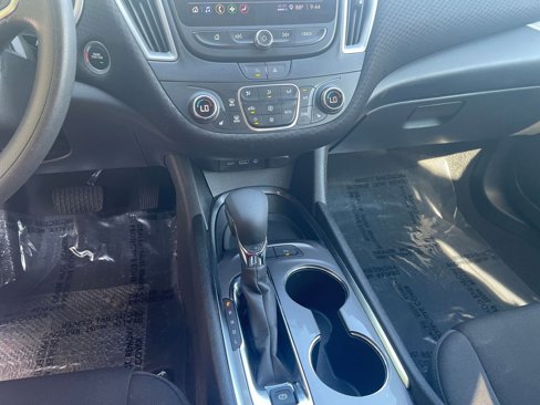 Used 2024 Chevrolet Malibu LT image 37
