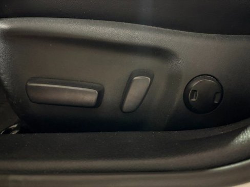 Used 2017 Toyota Camry XLE image 14