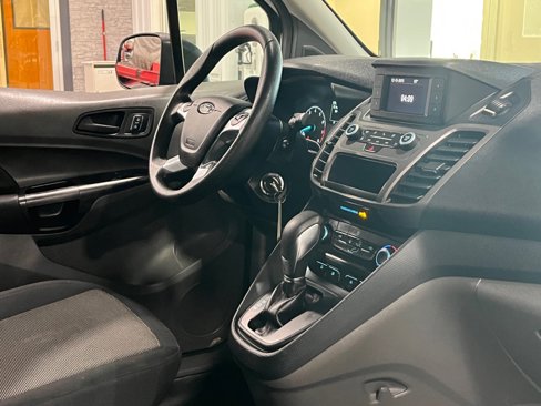 Used 2020 Ford Transit Connect XL image 11