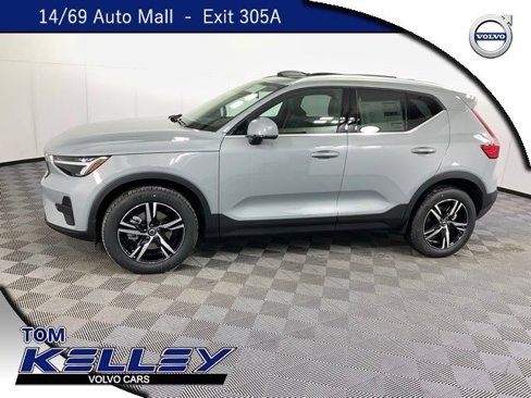 New 2025 Volvo XC40 B5 Core w/ Climate Package image 1