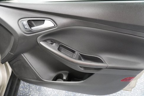 Used 2017 Ford Focus SEL w/ Interior Protection Package image 27