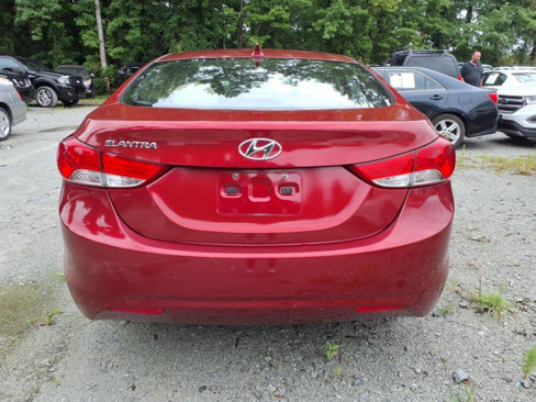 Used 2013 Hyundai Elantra GLS w/ Preferred Pkg image 2