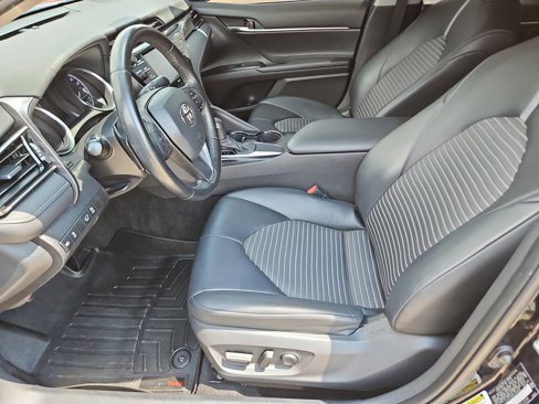 Used 2020 Toyota Camry SE image 13