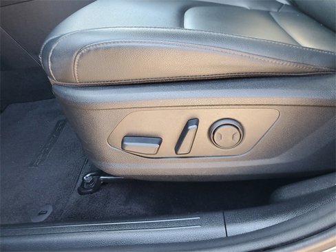 Used 2025 Kia Sportage EX image 14