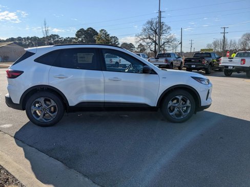 New 2025 Ford Escape ST-Line w/ Tech Pack #1 image 4