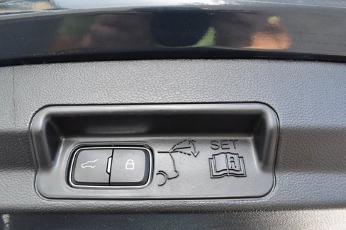 Used 2022 Ford Explorer XLT image 6