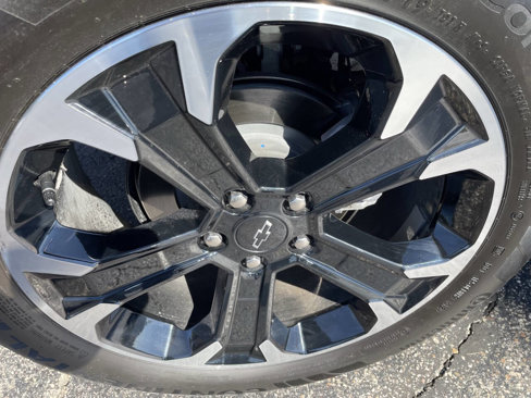 Used 2025 Chevrolet Equinox LT w/ Convenience Package II image 11